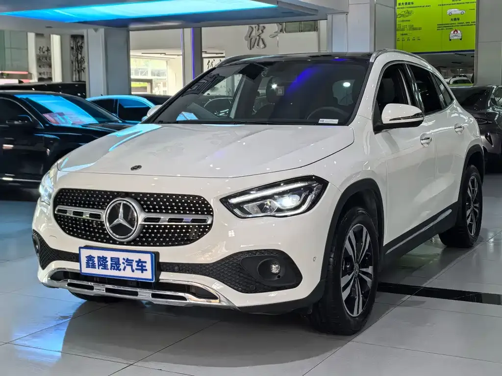 Mercedes-Benz GLA — фото 1