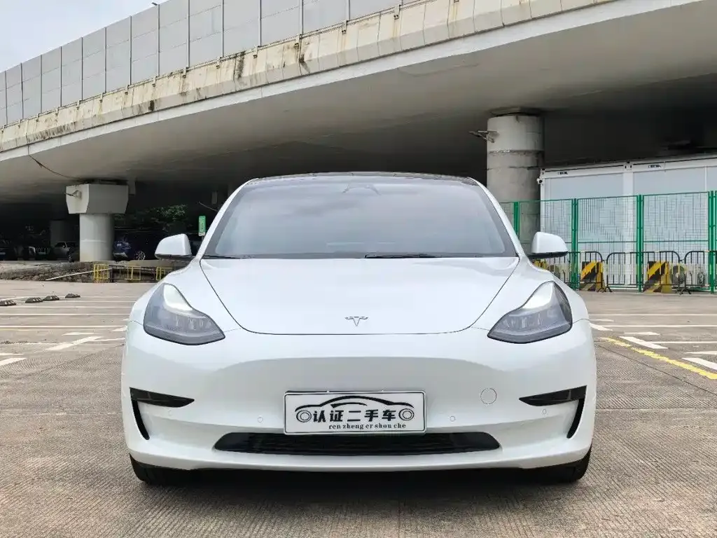 Tesla Model 3 — фото 7
