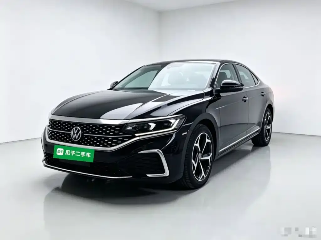 Volkswagen Passat — фото 1