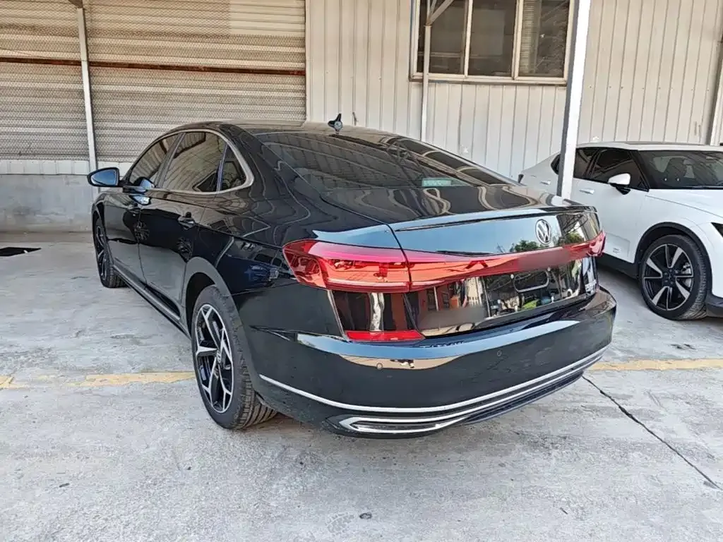 Volkswagen Passat — фото 9