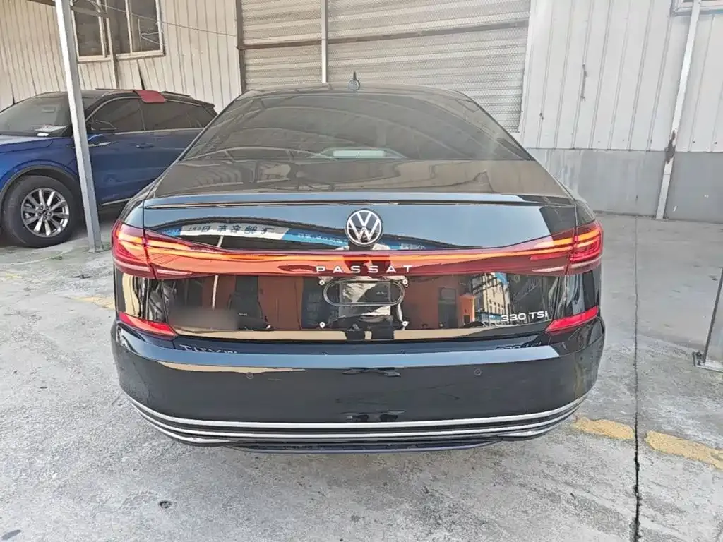 Volkswagen Passat — фото 8