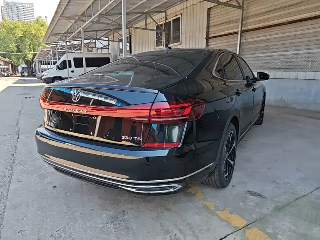 Volkswagen Passat — фото 3