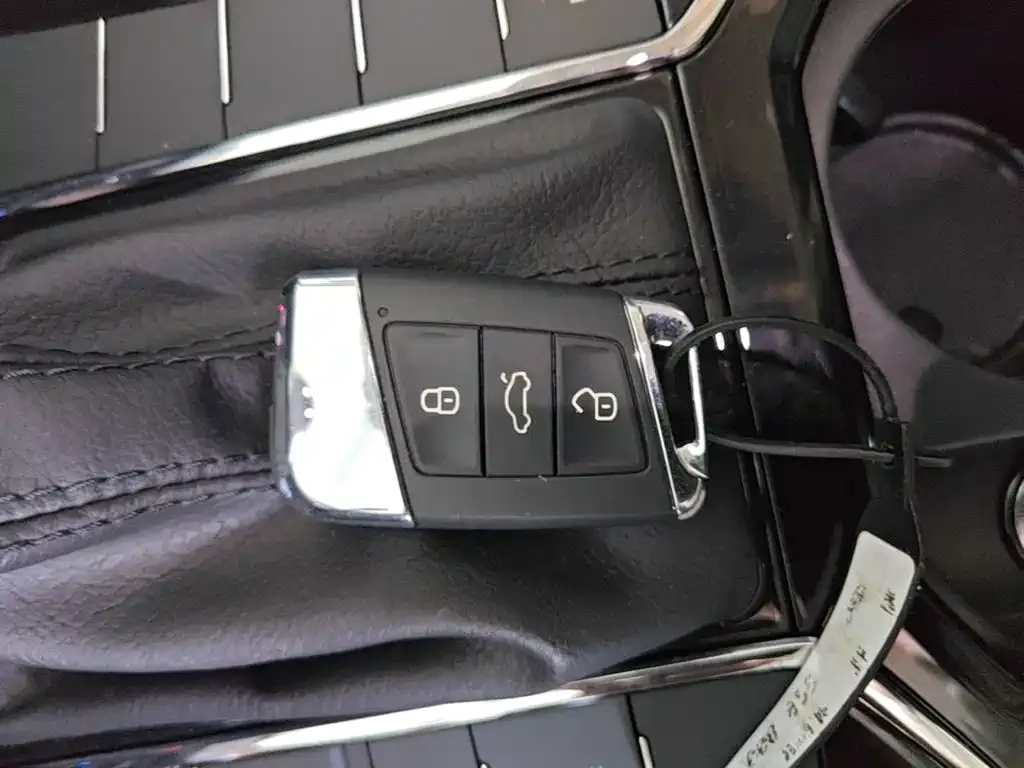 Volkswagen Passat — фото 5