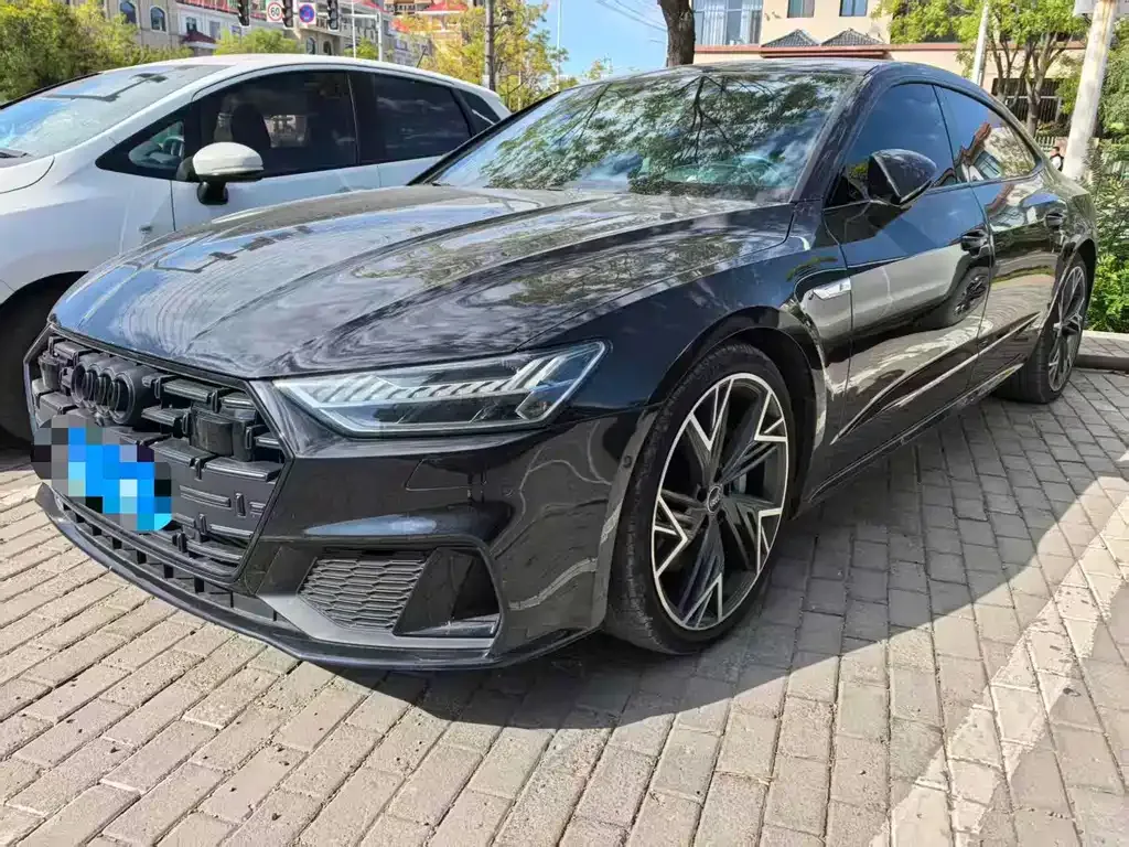 Audi A7L — фото 1