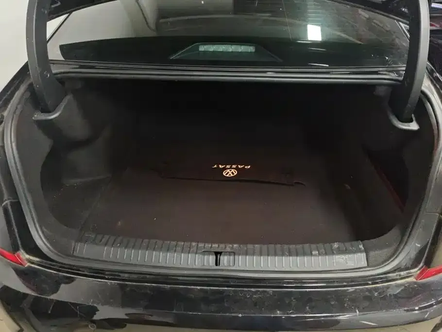 Volkswagen Passat — фото 6