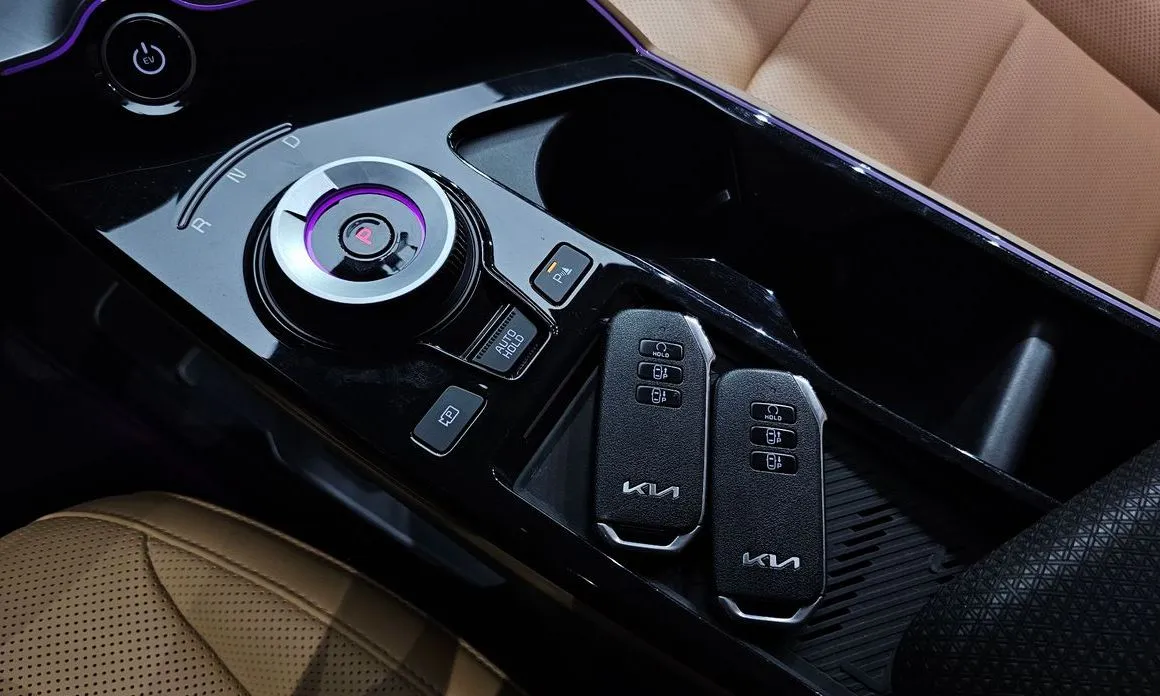 Kia EV6 — фото 9