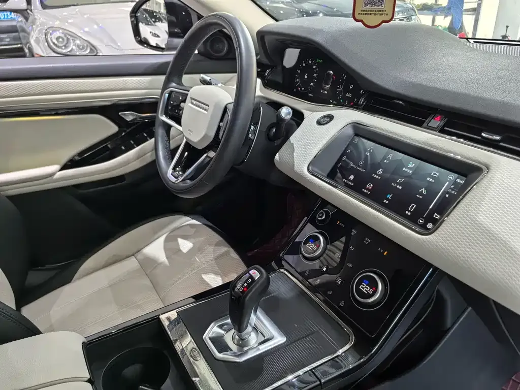 Land Rover Evoque — фото 10