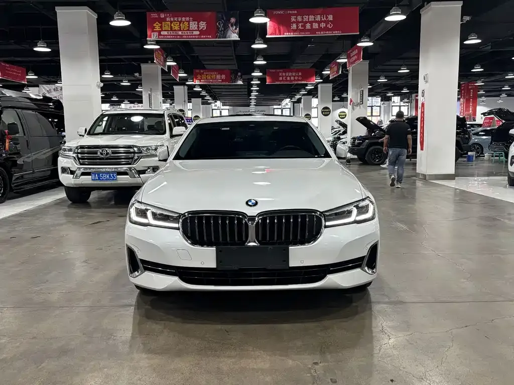 BMW 5 Series — фото 2