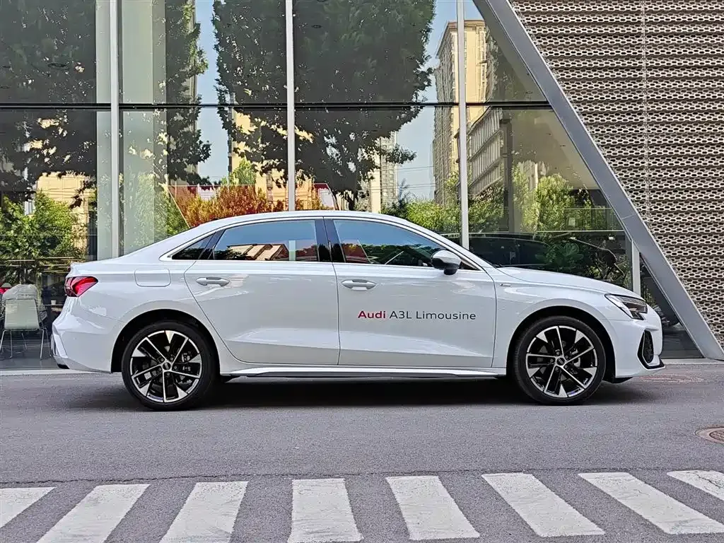 Audi A3 — фото 9