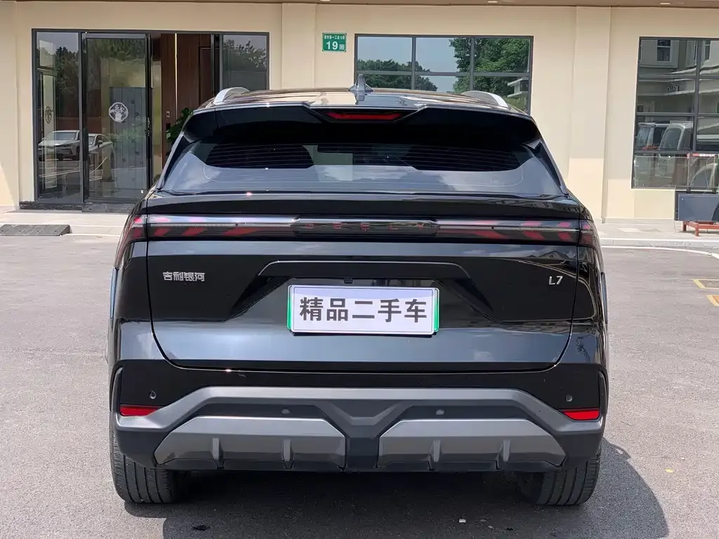 Geely Galaxy L7 — фото 10