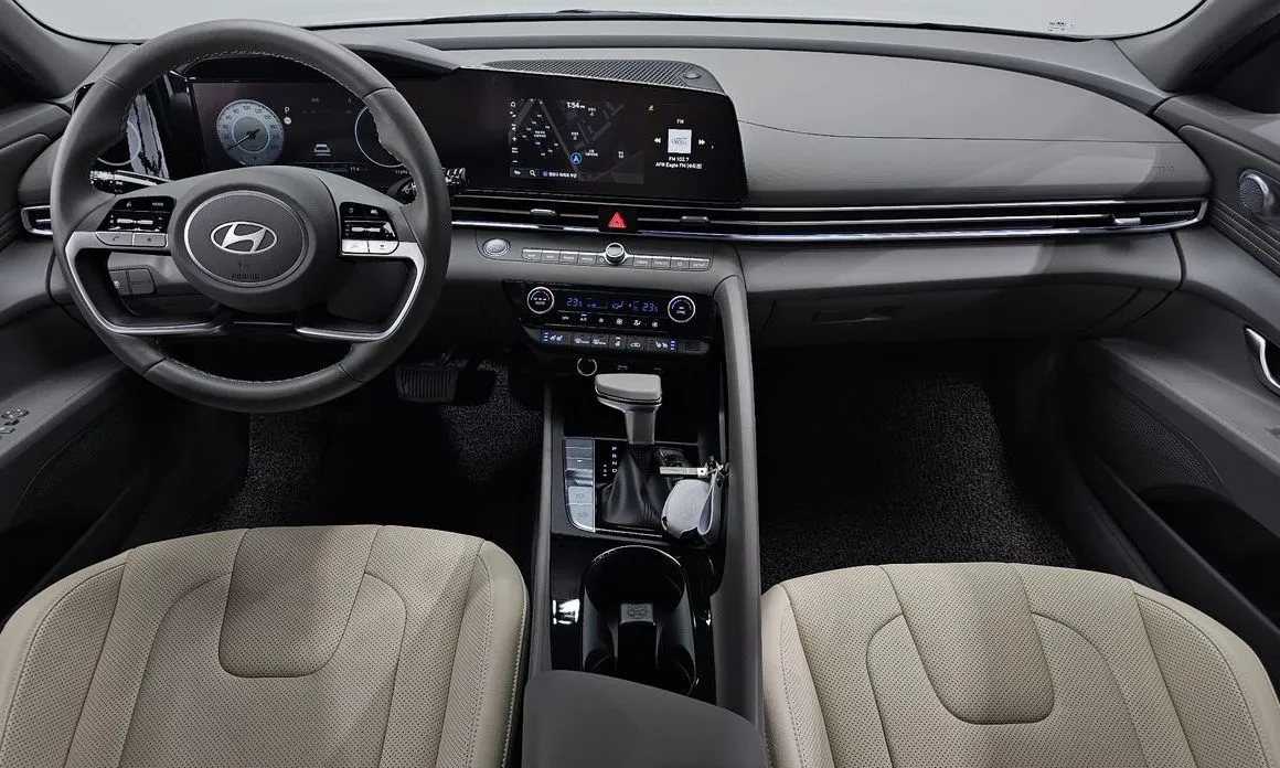 Hyundai AVANTE — фото 3