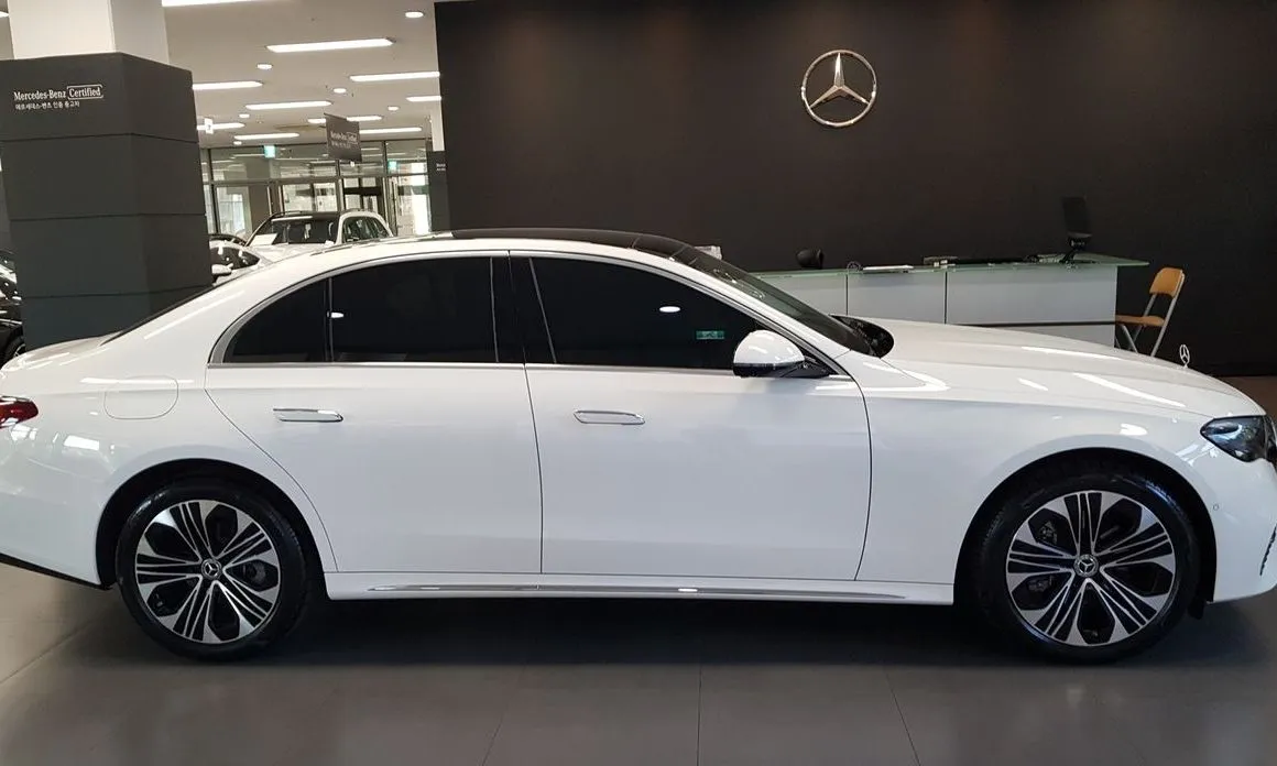 Mercedes-Benz E-Class — фото 10