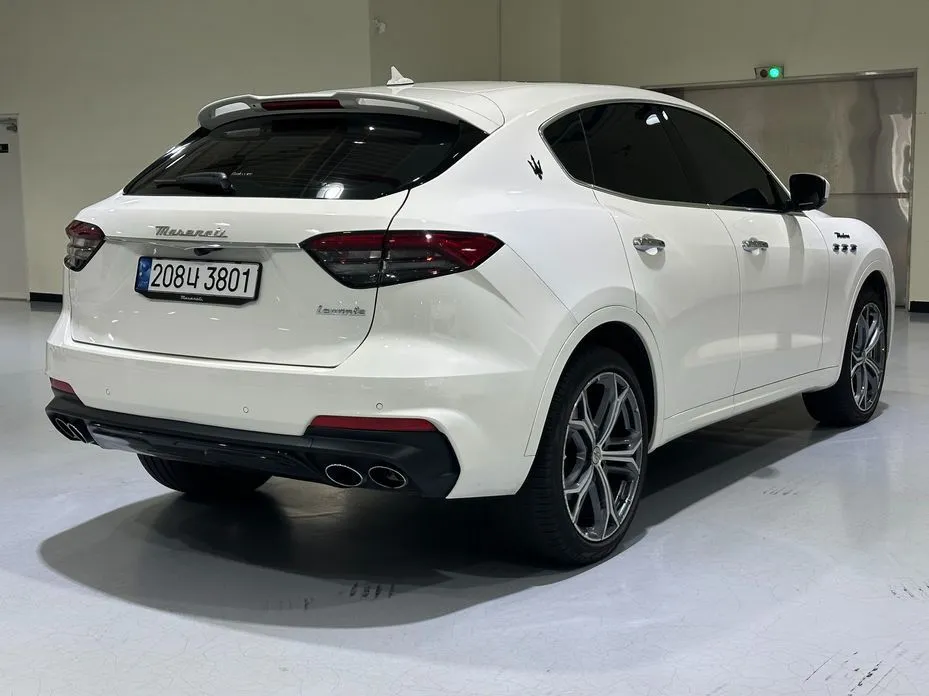 Maserati Levante — фото 4