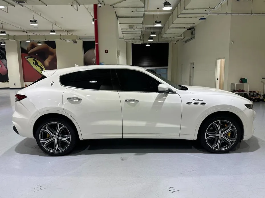 Maserati Levante — фото 8
