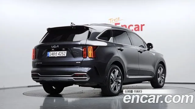 Kia Sorento — фото 8