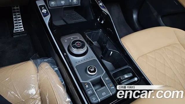 Kia Sorento — фото 10