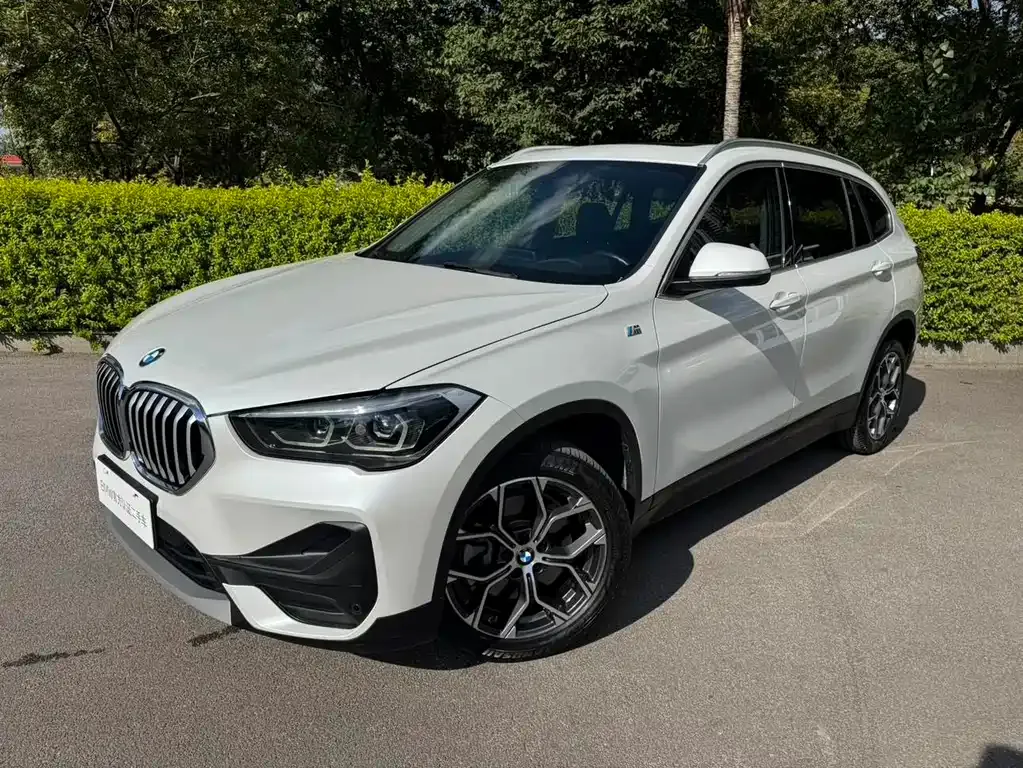 BMW X1 — фото 1