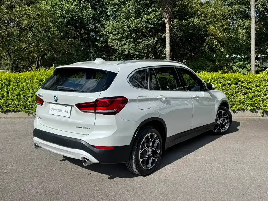BMW X1 — фото 5