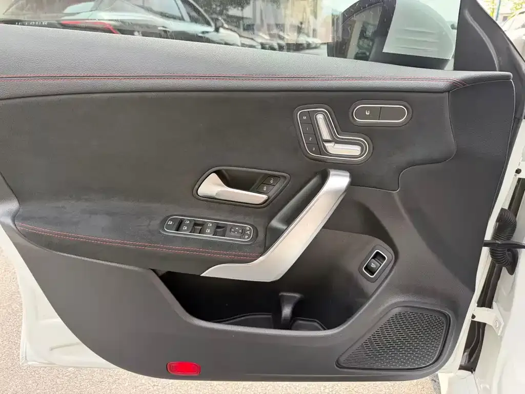 Mercedes-Benz CLA (Import) — фото 6