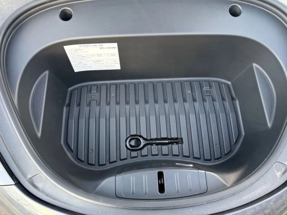 Tesla Model 3 — фото 4