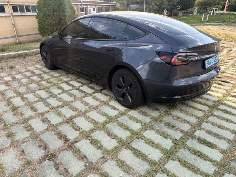 Tesla Model 3 — фото 9