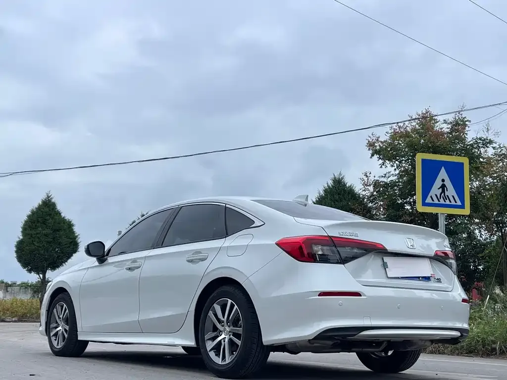 Honda Civic — фото 7