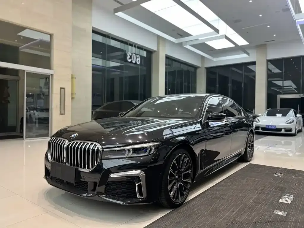BMW 7 Series — фото 1