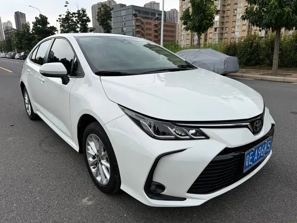 Toyota Corolla — фото 10