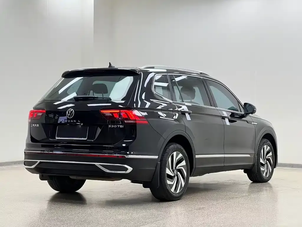 Volkswagen Tiguan L — фото 3