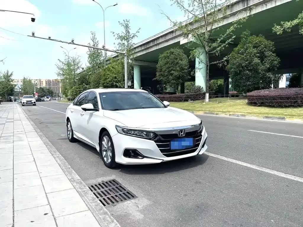Honda Accord — фото 3
