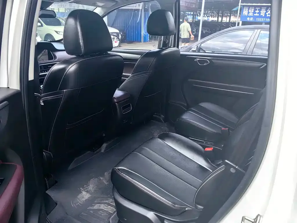 GAC Motor Trumpchi M6 — фото 2