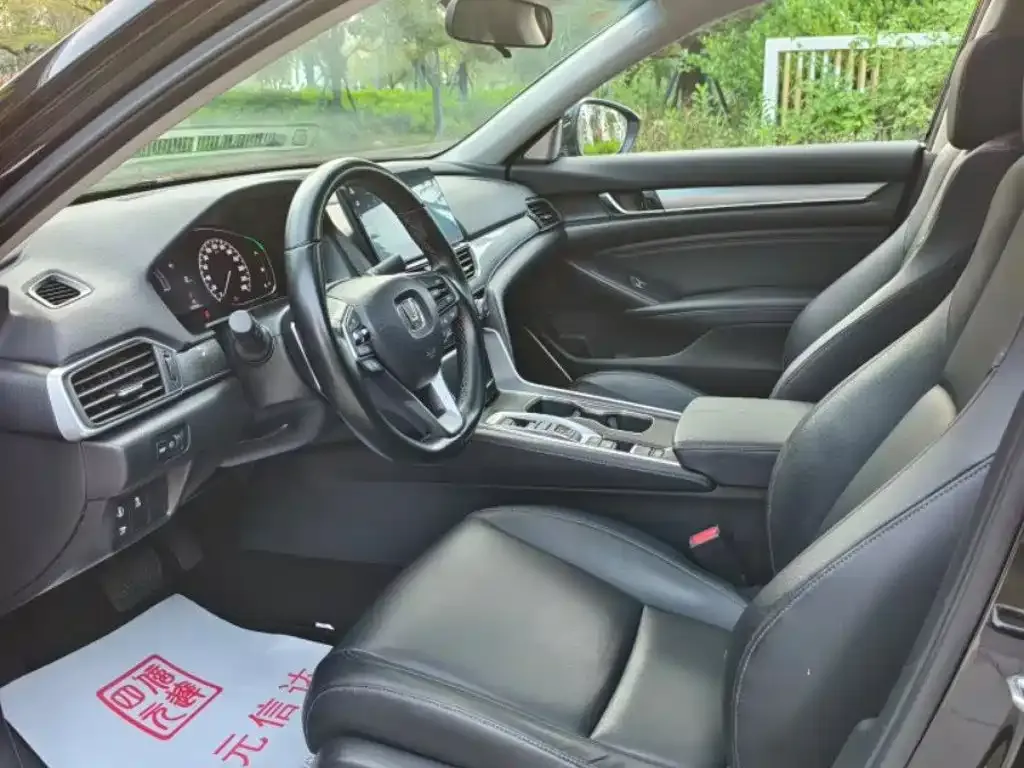 Honda Accord — фото 6