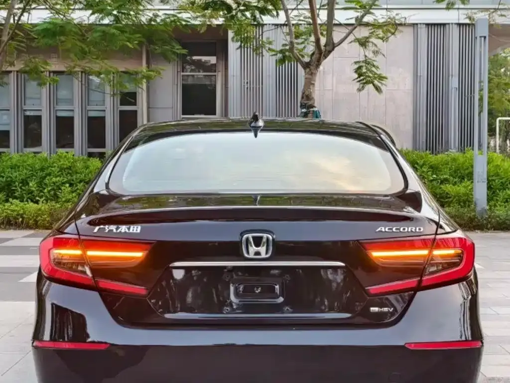 Honda Accord — фото 2