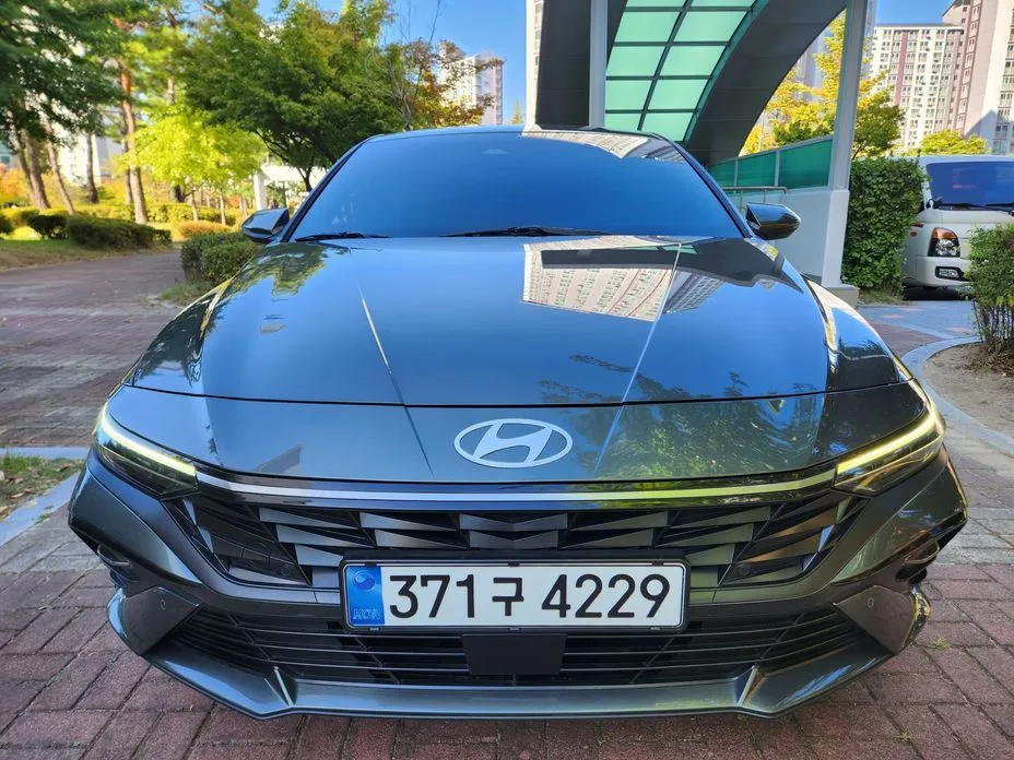 Hyundai AVANTE — фото 1
