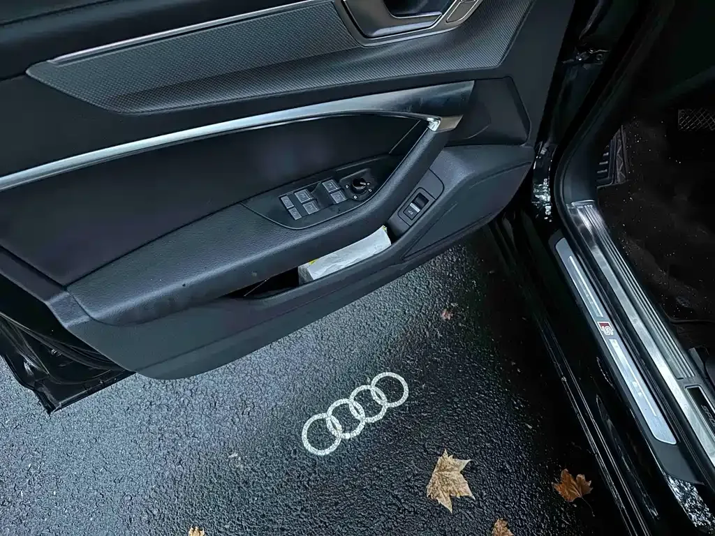 Audi A6L — фото 7