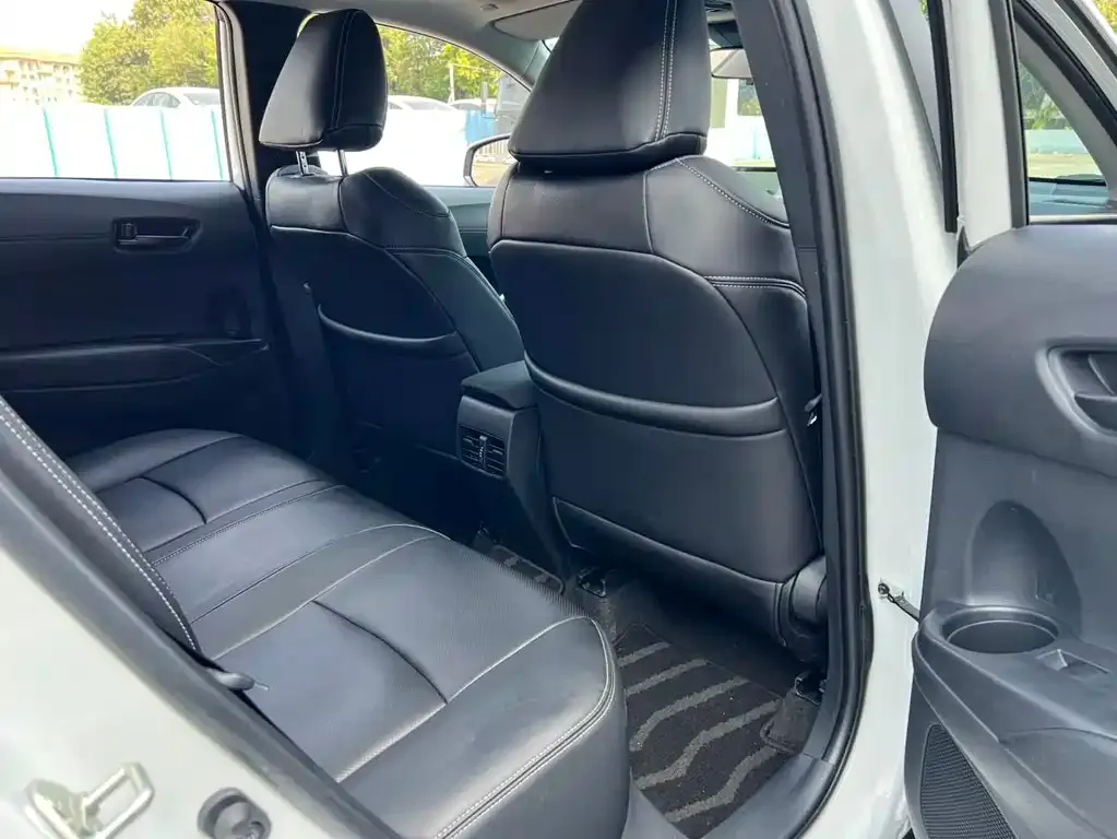 Toyota Corolla Cross — фото 3