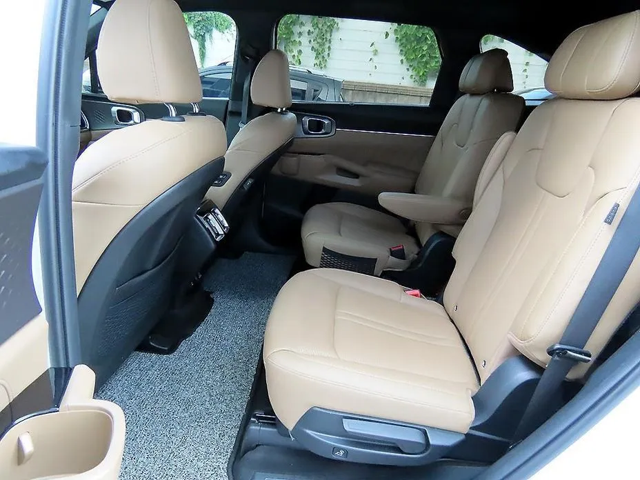 Kia Sorento — фото 10