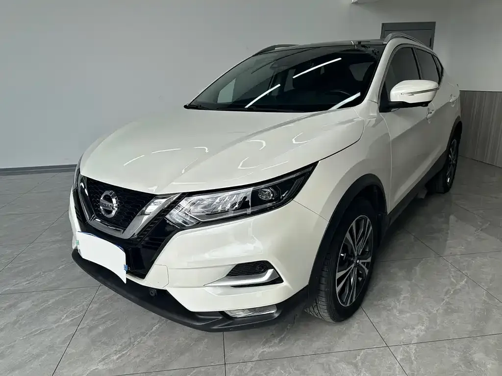 Nissan Qashqai — фото 1