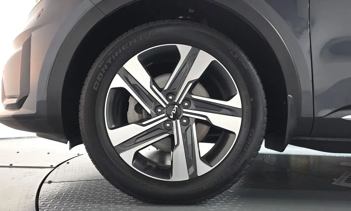 Kia Sorento — фото 7
