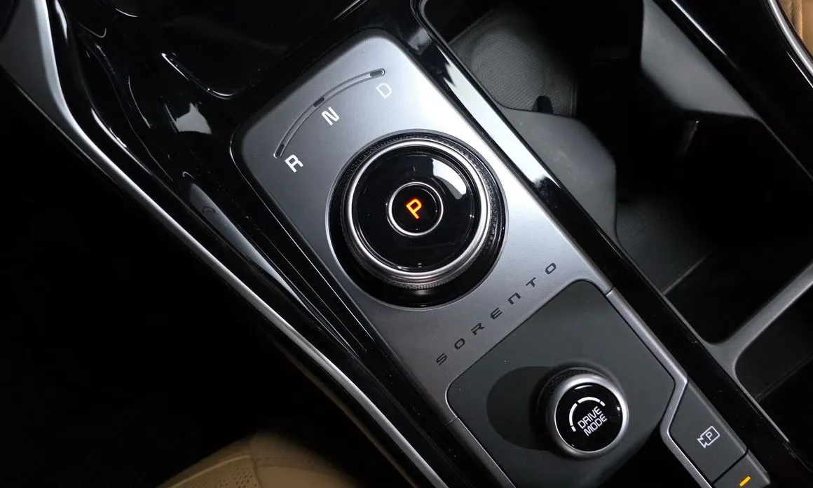 Kia Sorento — фото 3