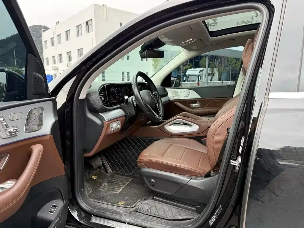 Mercedes-Benz GLS — фото 3