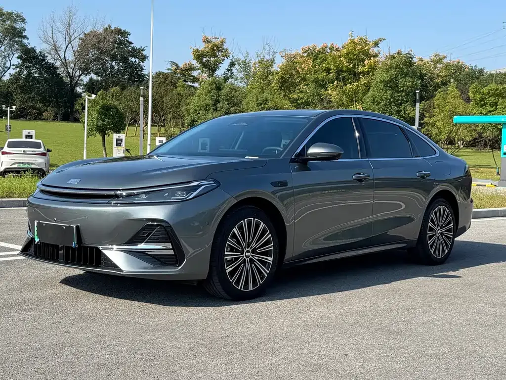 Geely Galaxy A7 EM — фото 1
