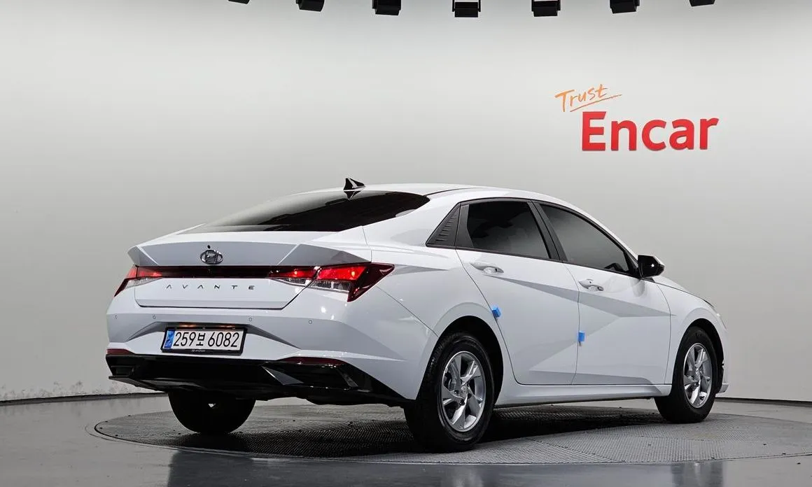 Hyundai AVANTE — фото 3