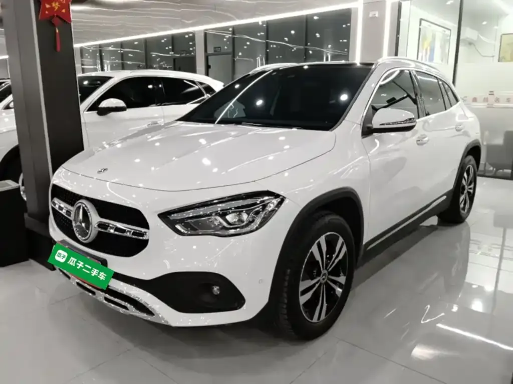 Mercedes-Benz GLA — фото 1