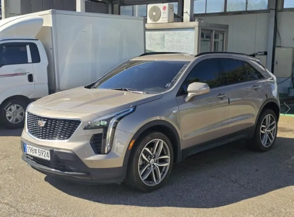 Cadillac XT4 — фото 1
