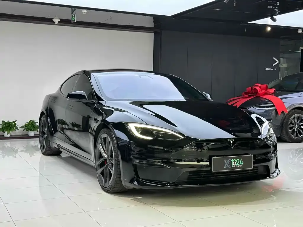 Tesla Model S — фото 4