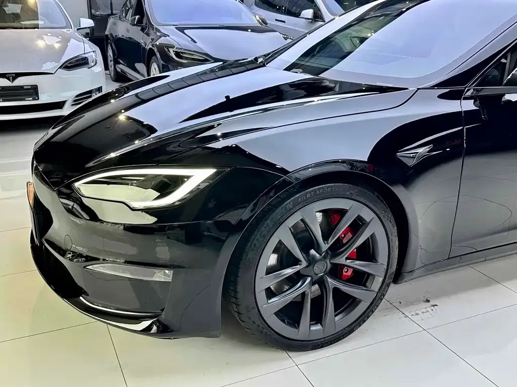 Tesla Model S — фото 9