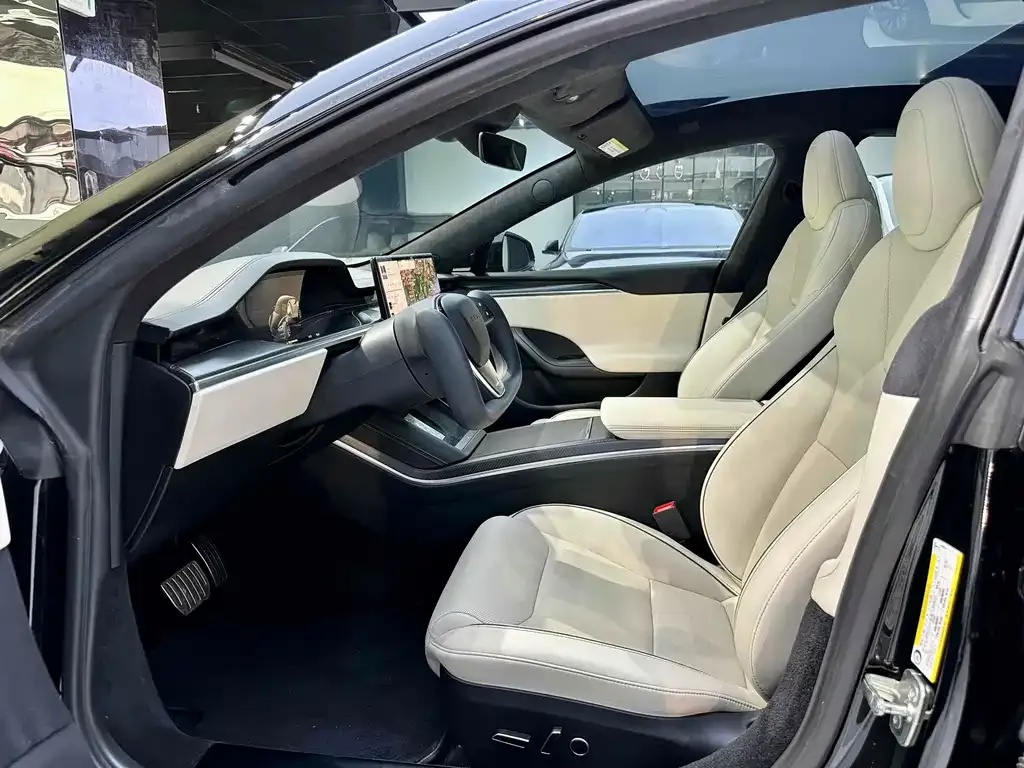 Tesla Model S — фото 7