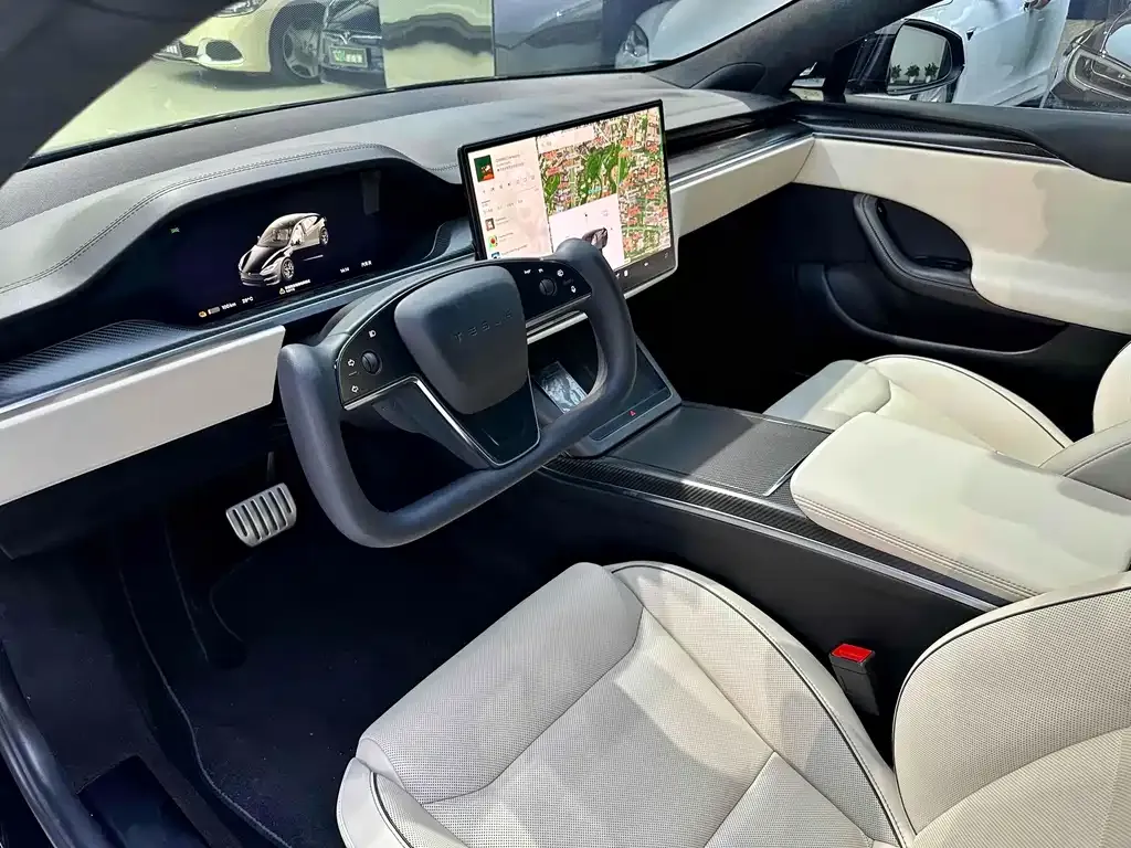Tesla Model S — фото 10