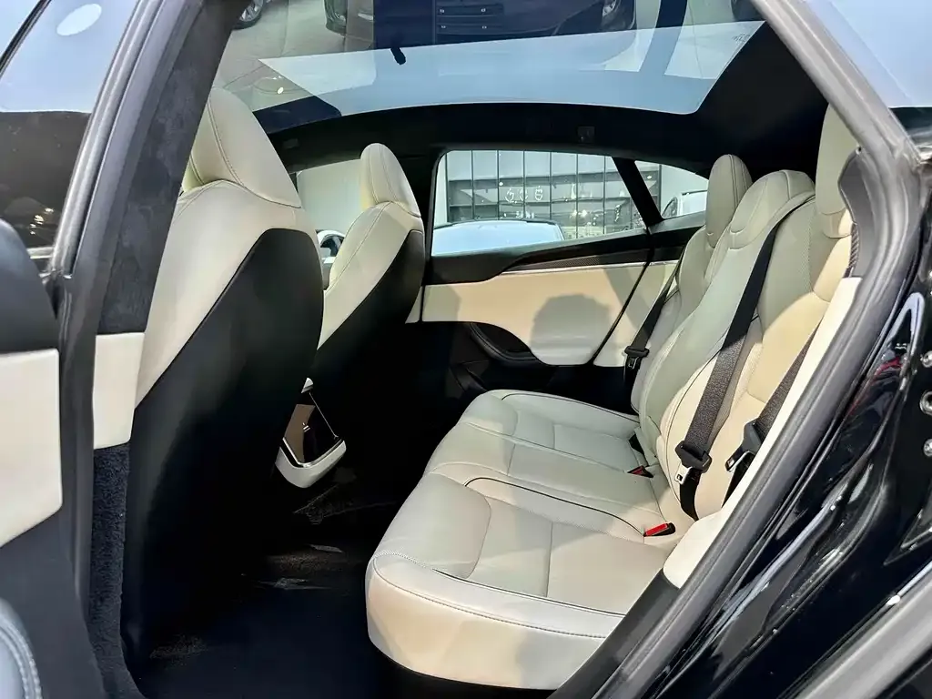Tesla Model S — фото 8